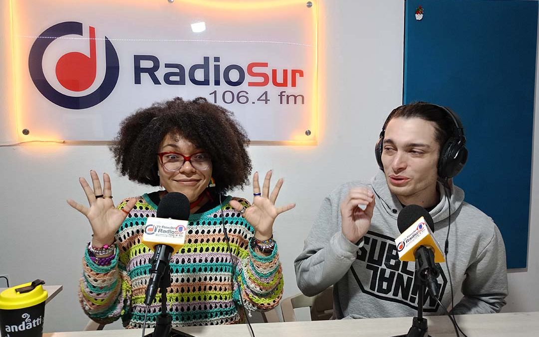 DIGITALIA: EL “SANCOCHO” EDUCATIVO QUE NOS ENSEÑA A NO COMER ENTERO EN LA RED