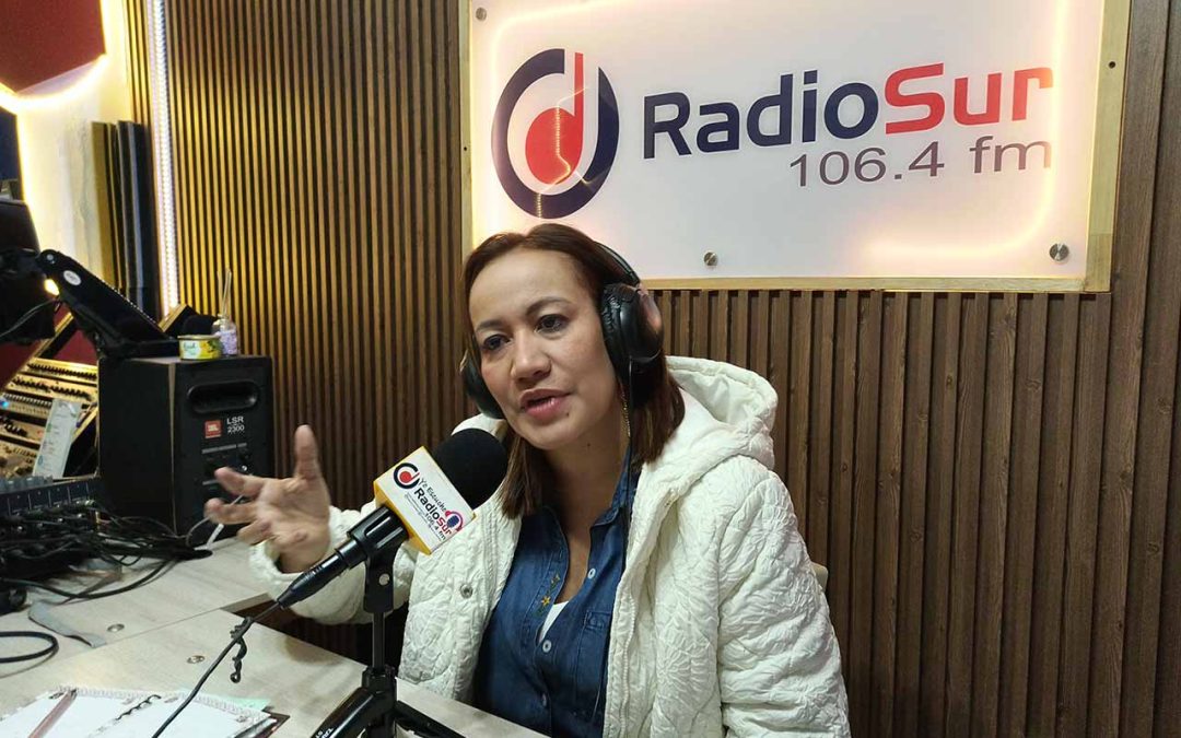 Carolina Corcho en los micrófonos de la radio comunitaria: el futuro de las reformas, la presidencia de Iván Cepeda y la democratización de los medios.